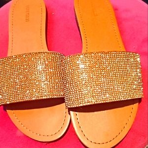 Forever 21 sandals bling bling🩴 rhinestone sparkles ✨️